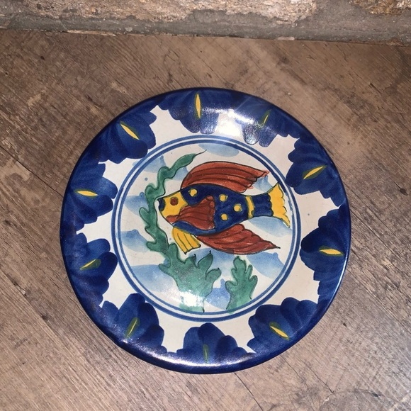 Dalores Hidalgo Folk Art Mexican Pottery Plate 8" Amora Fish Signed - Picture 2 of 8